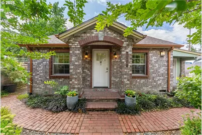 1208 E 10th St, Newberg, OR 97132 - Photo 1