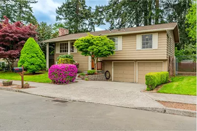 17900 NE Everett Ct, Portland, OR 97230 - Photo 1