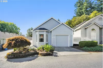719 NE Dallas St, Camas, WA 98607 - Photo 1