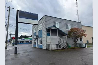 1609 N Bayshore Dr, Coos Bay, OR 97420 - Photo 1