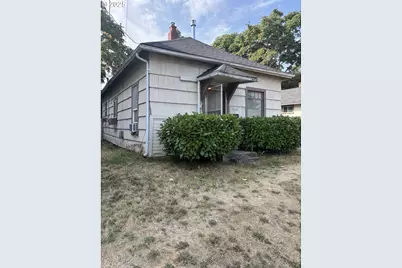 6126 NE Halsey St, Portland, OR 97213 - Photo 1