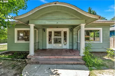 8906 N Willamette Blvd, Portland, OR 97203 - Photo 1
