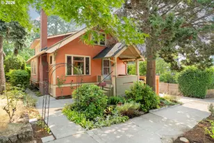 2114 SE 31st Ave, Portland, OR 97214 - Photo 1