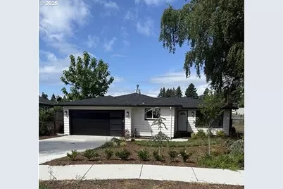 1640 Manor Dr, Gladstone, OR 97027 - Photo 1