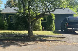 8732 N Tyndall Ave, Portland, OR 97217 - Photo 1