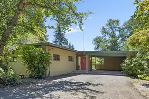 2950 SW Sunset Blvd, Portland, OR 97239 - Photo 1