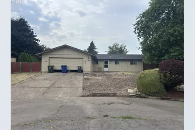 430 W College St, Mount Angel, OR 97362 - Photo 1