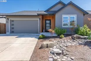 1556 Umpqua Ave, Eugene, OR 97408 - Photo 1