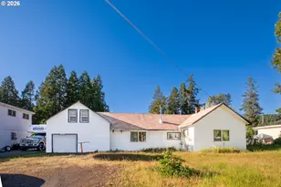 47433 School St, Oakridge, OR 97463 - Photo 1