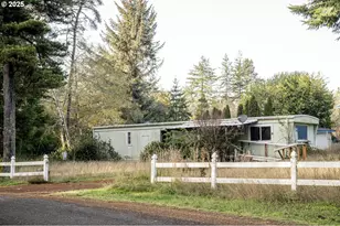 5425 Bay Berry Dr, Florence, OR 97439 - Photo 1