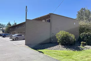 1260 10th St, Florence, OR 97439 - Photo 1