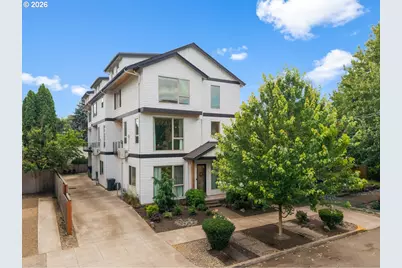 1122 SE Tenino St, Portland, OR 97202 - Photo 1