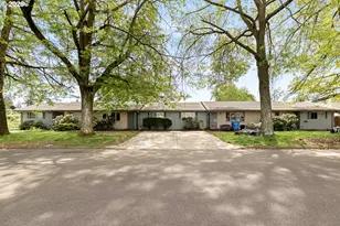 10901 NE 7th St, Vancouver, WA 98664 - Photo 1
