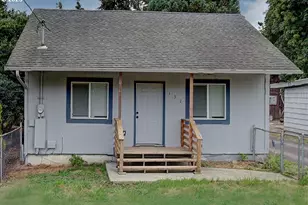 132 N Maple St, Kelso, WA 98626 - Photo 1