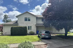 1042-1108 NE Lija Loop, Portland, OR 97211 - Photo 1