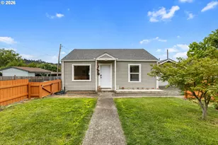 1331 NE Klamath Ave, Roseburg, OR 97470 - Photo 1