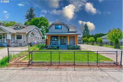 7634 N Willamette Blvd, Portland, OR 97203 - Photo 1