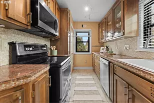 7407 N Polk Ave N, Portland, OR 97203 - Photo 14