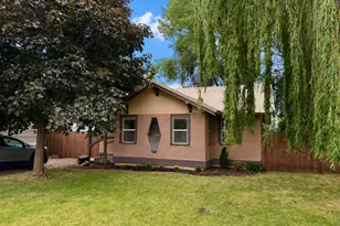 102 Lake Ave, La Grande, OR 97850 - Photo 1
