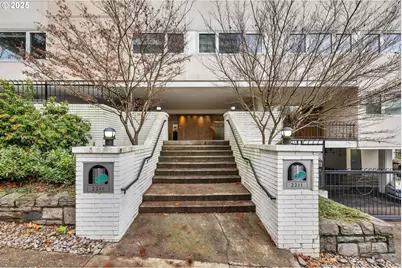 2211 SW Park Pl #403, Portland, OR 97205 - Photo 1