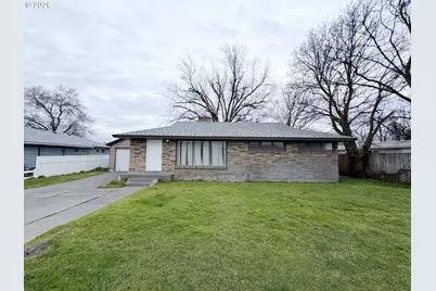 725 SW 11th St, Hermiston, OR 97838 - Photo 1