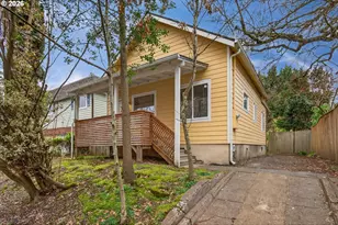 1521 SE Ash St, Portland, OR 97214 - Photo 1