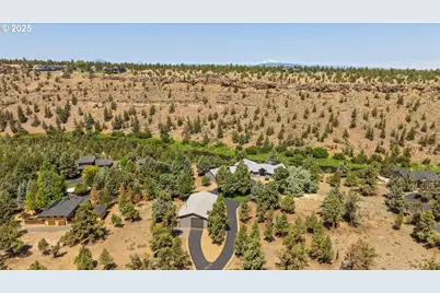 8090 NW Grubstake Way, Redmond, OR 97756 - Photo 1