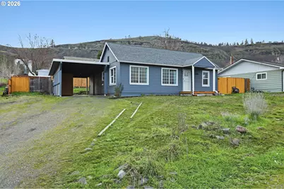 2306 W 13th St, The Dalles, OR 97058 - Photo 1