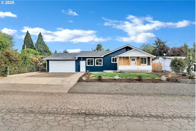 752 5th St, Lafayette, OR 97127 - Photo 1