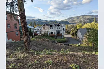 1534 Lincoln St, Hood River, OR 97031 - Photo 1