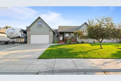 990 E Hurlburt Ave, Hermiston, OR 97838 - Photo 1
