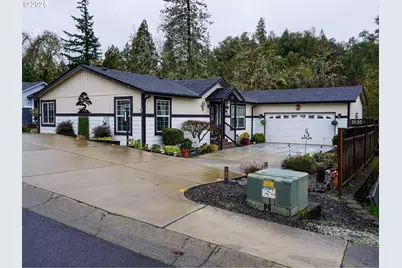 225 Knoll Terrace Dr, Canyonville, OR 97417 - Photo 1