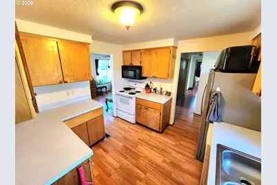 274 Georginna Dr, Roseburg, OR 97471 - Photo 10