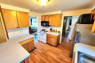 274 Georginna Dr, Roseburg, OR 97471 - Photo 10