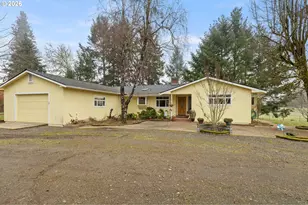 674 Youngs Ln, Roseburg, OR 97471 - Photo 1
