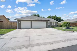 905 W Hartley Ave, Hermiston, OR 97838 - Photo 1