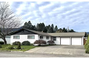 76484 Portal Dr, Oakridge, OR 97463 - Photo 1