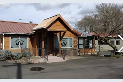 8701 SE Powell Blvd, Portland, OR 97266 - Photo 1