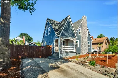 2011 Myrtle Ave NE, Salem, OR 97301 - Photo 1