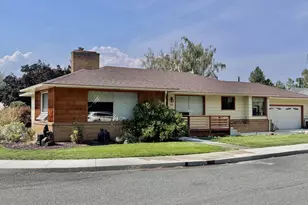 3005 Grandview Dr, Baker City, OR 97814 - Photo 1