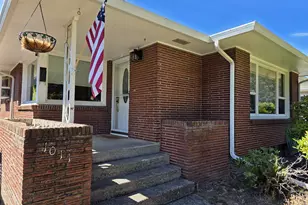1011 21st Ave, Longview, WA 98632 - Photo 1