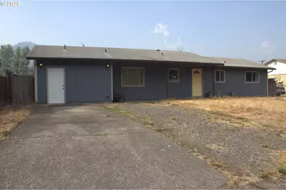 47658 W 1st St, Oakridge, OR 97463 - Photo 1