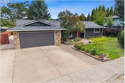 407 22nd St, Hood River, OR 97031 - Photo 1