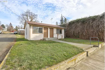 1013 Clark St, Wasco, OR 97065 - Photo 1