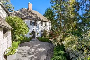 2933 SW Fairview Blvd, Portland, OR 97205 - Photo 1