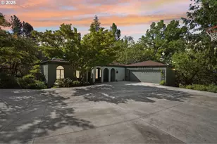 4043 SW Westdale Dr, Portland, OR 97221 - Photo 1