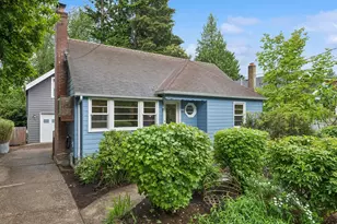 3424 SE Tibbetts St, Portland, OR 97202 - Photo 1