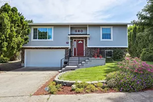 620 Sherman Dr, The Dalles, OR 97058 - Photo 1