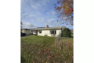 151 NW Sherry St, Winston, OR 97496 - Photo 1