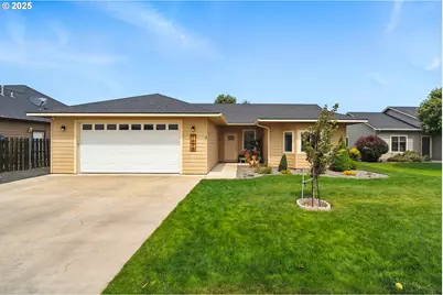 1908 SW 2nd Dr, Pendleton, OR 97801 - Photo 1